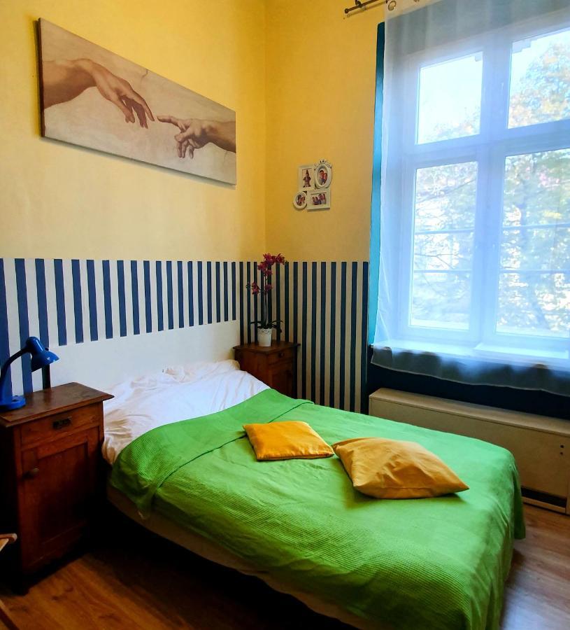 The Apartment In Strict City Center. Self Check-In Cracóvia Exterior foto